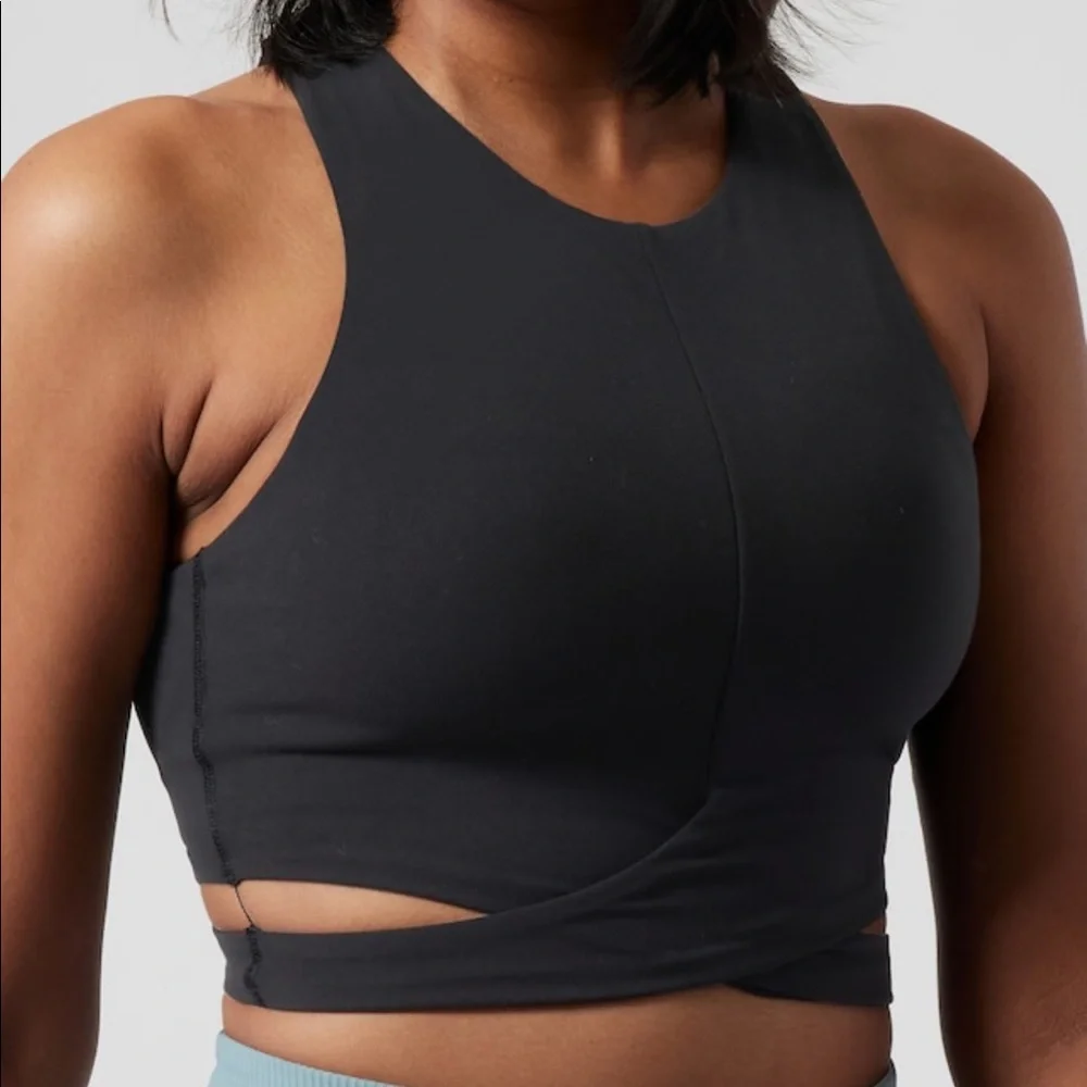 Athleta Conscious Cut Out Crop A-C - Picture 4 of 10